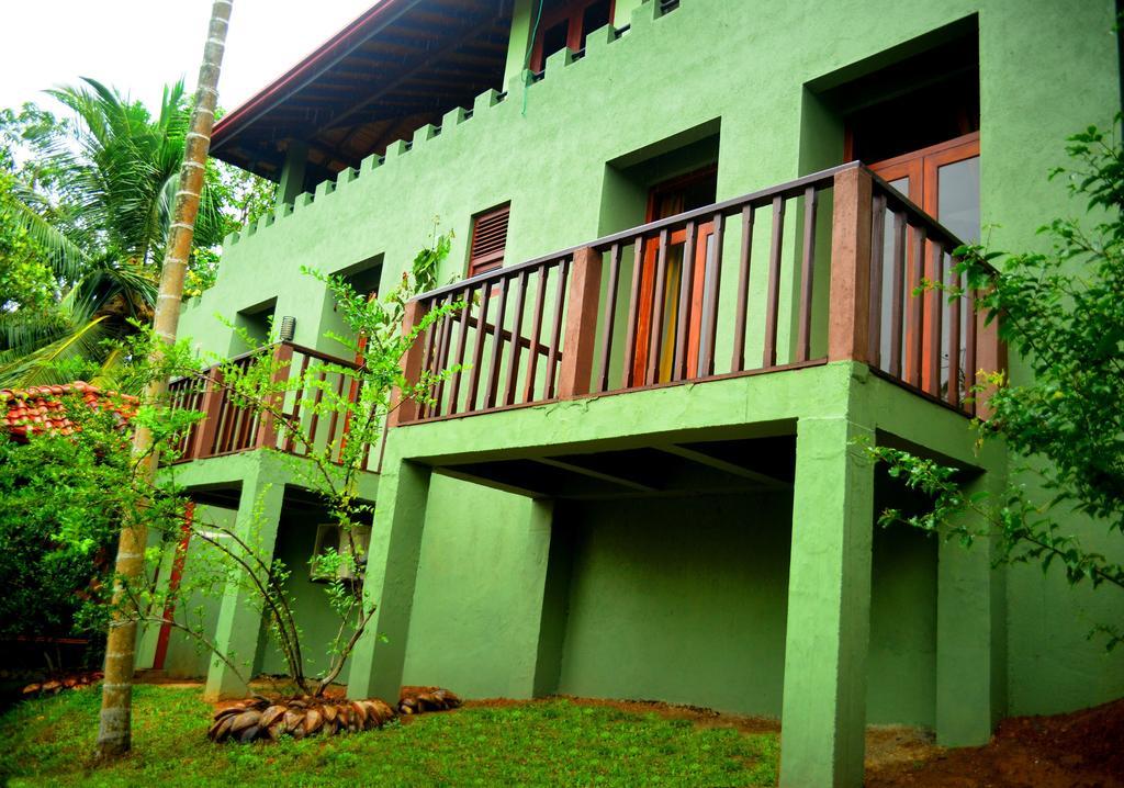 Tropical Retreat Hotel Unawatuna Room photo